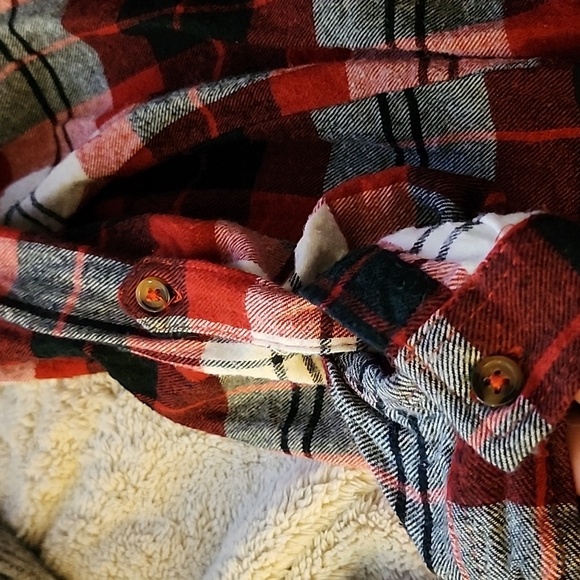 Polly & Esther LG Red Plaid Flannel Button Down Shirt - Picture 8 of 10